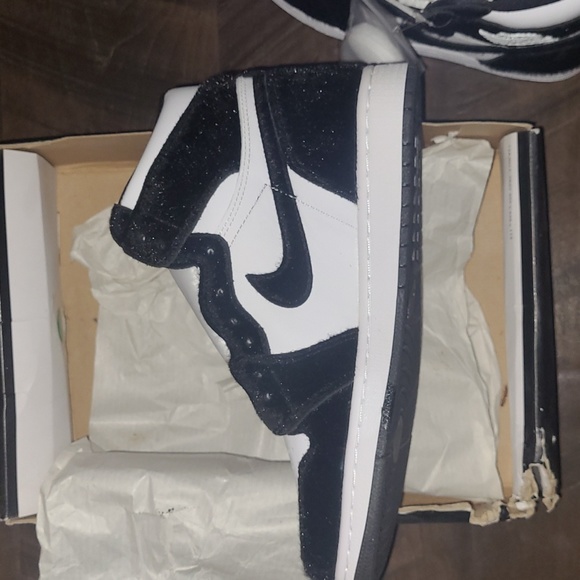 Mint cond Jordan 1 High OG Twist CD0461-007 black white panda pony fur  9.0W/7M - Picture 3 of 7